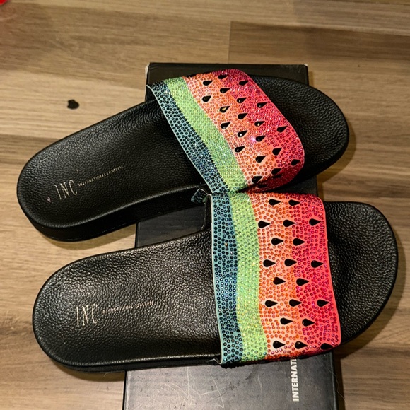 INC Watermelon 🍉 Slides - Picture 2 of 4